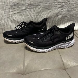 HOKA Clifton 8 Women’s Size 7.5